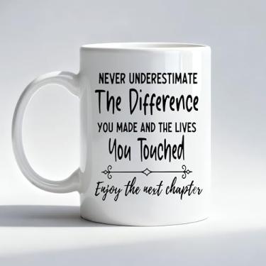 Imagem de Fyecoluo Coworker Leaving Gifts Mug, Goodbye Farewell Going Away Gifts for Coworkers Boss, Retirement Gift Coffee Cup, Never Underestimate the Difference You Made Caneca de café de cerâmica 325 ml