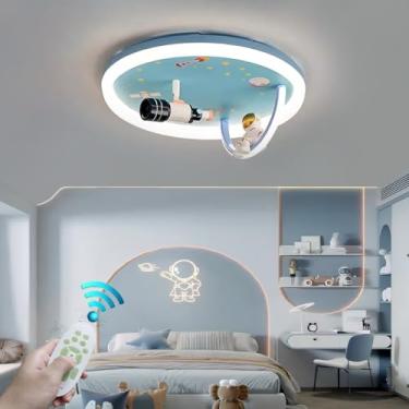 Imagem de Lustre de teto estilo astronauta 72W azul para quarto de bebê com LED, controle remoto e função de dimerização. Luminária moderna para decoração de interiores de restaurantes, salas de estar
