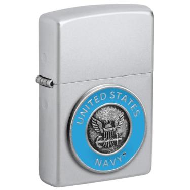 Imagem de Zippo Isqueiro de bolso cromado acetinado com emblema da United States Navy®