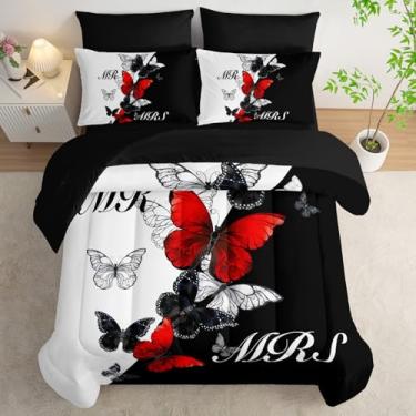 Imagem de AILONEN Conjunto de edredom casal Mr Mrs preto e branco - 7 peças de cama macia em uma bolsa - edredom de borboleta vermelha e preta, lençol de cima, 2 fronhas, 2 fronhas para quarto
