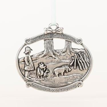 Imagem de DANFORTH - Enfeite de Natal de estanho "From Our House to Yours" | Ursinho Pooh clássico | Fita de cetim | Caixa de presente com bolsa de lembrança de flanela | Feito nos EUA