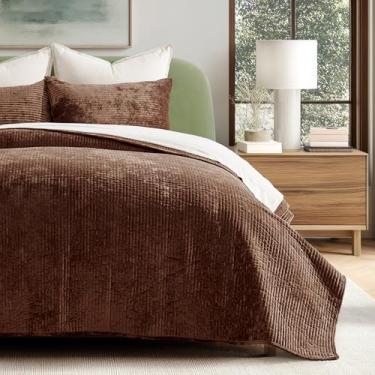 Imagem de EVERGRACE Conjunto de colcha de veludo, tamanho king, luxuoso, macio, edredom de veludo leve para todas as estações, colcha de cama listrada com 2 fronhas, marrom enferrujado