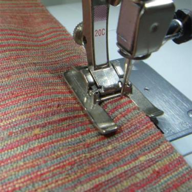Imagem de calcador de bordar ponta aberta p/ costura domestica mk-13 - LANMAX