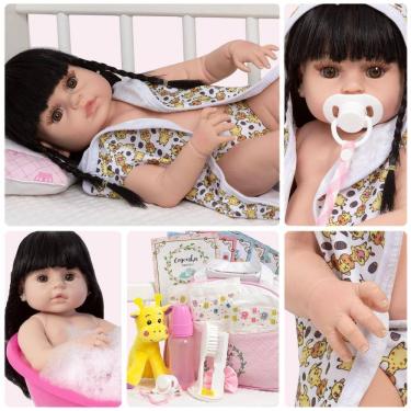 Imagem de Bebe Reborn Realista Menina Morena Roupão Girafa Com Bolsa