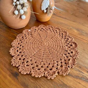 Imagem de Sousplat Descanso de Prato Romântico 38cm Crochê Artesanal cor:Ferruge