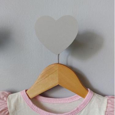 Imagem de 4 Ganchos de parede pendurador Colorido MDF Coração - Souvenir Decor, 