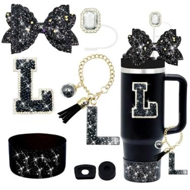 Imagem de Conjunto de acessórios de copo Stanley preto de 7 peças, decorações de iniciais para Stanley Cup 850.5 g 1,134 g, inclui cobertura de canudo de joia, tampa à prova de derramamento, pingente de alça