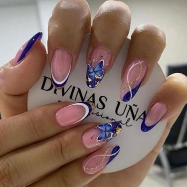 Imagem de Pregos postiços de amêndoa média de borboleta azul com design de linha curva de glitter dourado, cobertura completa, cola brilhante nas unhas, unhas postiças de acrílico para mulheres e meninas, 24