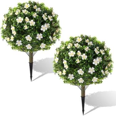 Imagem de Yunlly Conjunto de 2 árvores de topiaria de buxo artificial com flores, flores falsas resistentes a UV de 59,9 cm, arbustos de vegetação sintética com espigão de solo para primavera, jardim, varanda