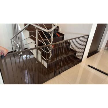 Imagem de Portão de segurança Crianças e PET Altura 85cm x Largura 85 a 150cm Alumínio Marrom