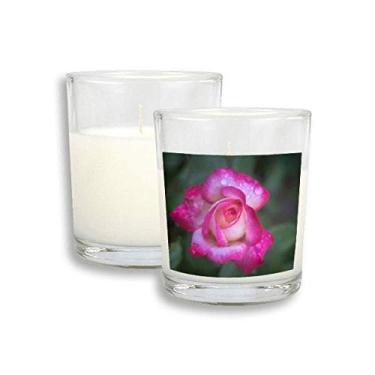 Imagem de Pétalas de flores rosas lindas velas brancas de incenso perfumado de vidro