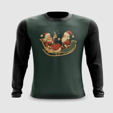 Imagem de Camiseta Manga Longa Papai e Mamãe Noel Bebendo no Trenó - FABRIQUETA,