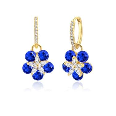 Imagem de Brincos de argola pequenos de flor da moda com pedras de nascimento de cristal hipoalergênicas, brincos pendentes banhados a ouro 14K para mulheres, Latão, safira azul sintética