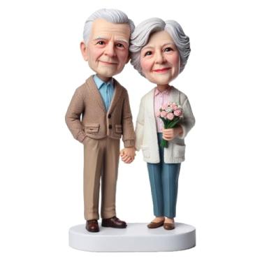 Imagem de Bobblehead de casal idoso personalizado feito a partir de foto exalando afeto ao longo da vida, um presente maravilhoso para homenagear histórias de amor duradouras, uma lembrança emocionante
