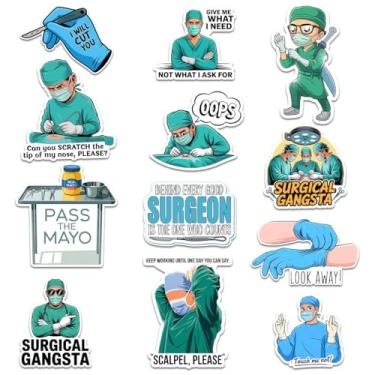 Imagem de 12 adesivos engraçados de cirurgião, decalques de vinil cirúrgico Gangsta com citações de bisturi, humor de sala de cirurgião, adesivos médicos à prova d'água para laptops, garrafas de água e