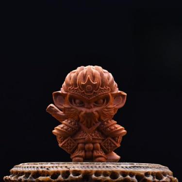 Imagem de FENNYYAR Estátua esculpida à mão de madeira do rei macaco Wukong do sol, 6,4 cm, 6,3 cm, decoração de mesa de escritório em casa, presente