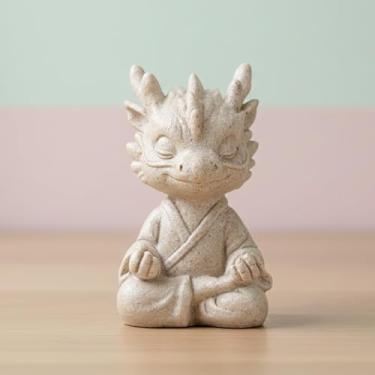 Imagem de JIALINXIA Dragão criativo bege meditando Zen Yoga estatueta para casa estudo estético armário de vinho, decoração de prateleira elegante e presente atencioso para sala de estar, bar ou cafeteria, novo