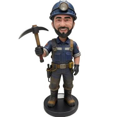Imagem de Bobblehead de mineiro personalizado - Estatueta personalizada feita à mão com chapéu duro e picareta, boneca de cabeça balança de rosto personalizado para trabalhadores de mineiros, presente exclusivo