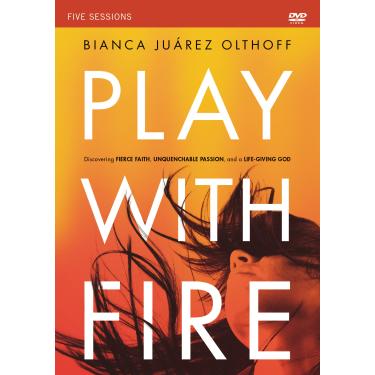 Imagem de Play With Fire: Discovering Fierce Faith, Unquenchable Passion and a Life-Giving God
