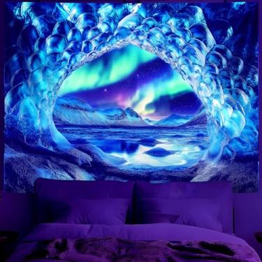 Imagem de BVBOX Tapeçaria de Luz Negra Fantasia Aurora Tapeçarias UV Reactive Creek Arte de Parede Pendurada Paisagem Neon Pôster de Festa Brilhante no Escuro para Quarto, Sala de Estar (Aurora Boreal 2, 200,7