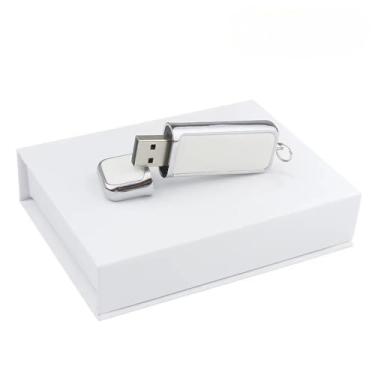Imagem de PENDRIVE PERSONALIZADO REVESTIDO DE COURO COM USB 3.0, ACOMPANHADO DE UMA CAIXA PARA PRESENTES. (BRANCO, 128, GB)