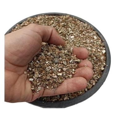 Imagem de Vermiculita Expandida Grossa 50 Litros jardinagem germinação plantio e