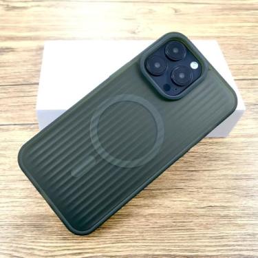 Imagem de Capa fosca de luxo com textura ondulada para iPhone 17, 16, 15, 14, 13, 12 Pro Max e 16 Pro, com carregamento sem fio, verde, para iPhone 13