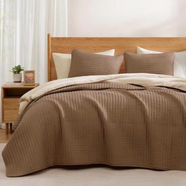 Imagem de WRENSONGE Colcha King Size - Conjunto de cama king size leve com 3 peças, marrom para todas as estações, cobertor macio de verão com 2 fronhas, adequado para cama, sofá, cobertor de colcha