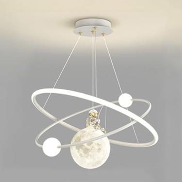 Imagem de Astronauta Crianças Lustre Leite Branco Planeta Lua Pingente Luz Ouro Redondo Anel Lustre Regulável LED Teto Pendurado Lâmpada Para Quarto de Crianças Meninos Meninas Quarto Casa de Brinqued