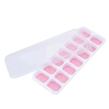Imagem de Forma de Gelo com Tampa — 14 Cubos — Fundo Silicone Flexível — BPA Free — Fácil Desenformar — Cozinha Prática (Rosa)