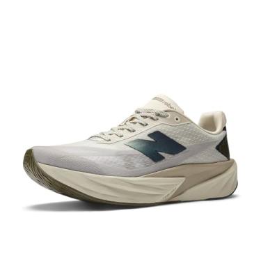 Imagem de New Balance FuelCell Rebel V5 Tênis de corrida masculino, Estaleiro/Pedra árida/Prata Metálica, 50