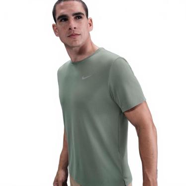 Imagem de Camiseta Nike Dri-FIT UV Miller Masculina-Masculino