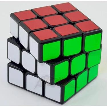 Imagem de Cubo Mágico Interativo 3x3, brinquedo anti-stress, ideal p/crianças a partir de 3 anos. Estimula a coordenação motora, raciocínio lógico e concentração. Portátil e proporciona horas de entretenimento.