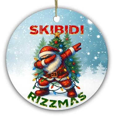 Imagem de Sportyzen Enfeites de Natal engraçados Skibidi Rizzmas 2025 – Papai Noel embrulhado em luzes – Decoração legal de Natal Meme da Geração Z – Ornamento moderno de árvore de Papai Noel Rizz – Presente