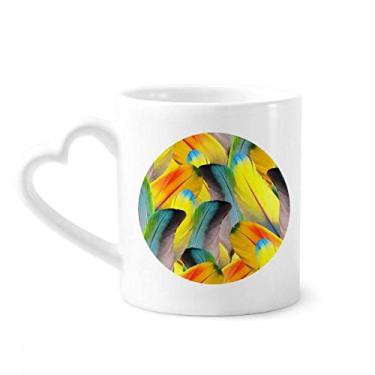 Imagem de Caneca de café de cerâmica com plumas coloridas e flores de luz solar copo de coração de vidro