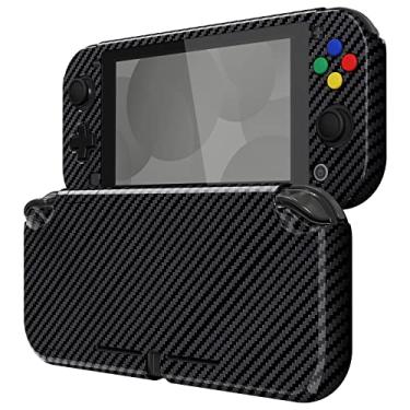 Imagem de eXtremeRate PlayVital Capa protetora de fibra de carbono grafite para Nintendo Switch Lite, protetor de capa dura para Nintendo Switch Lite - protetor de tela, punhos de polegar e adesivos de botões