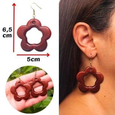 Imagem de Par de Brincos em resina plástica estilo vintage envernizado feminino 