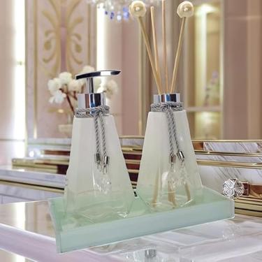 Imagem de Kit Lavabo Luxo de Vidro 300ml com Bandeja – Difusor de Ambiente + Sabonete Líquido Decorativo, Presente Sofisticado para Casa, Escritório e Banheiro(Ambar Degrade C/Dourado,Com Bandeja)