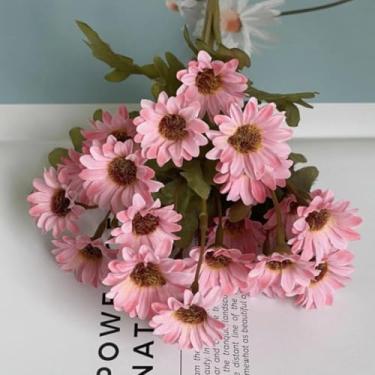 Imagem de 5 peças de crisântemos artificiais, com flores de outono simuladas como margaridas e folhas de eucalipto, são coloridas e adequadas para decoração de casa. (rosa)