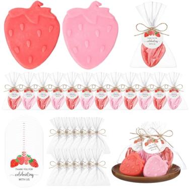 Imagem de Leelosp 20 conjuntos de sabonetes de chá de bebê de morango feitos à mão com etiquetas de agradecimento, bolsa de presente de devolução para convidadas, menina, revelação de gênero, lembrancinha de