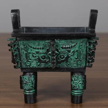 Imagem de FENNYYAR Ornamento de tripé de quatro pernas com rosto de animal de bronze, 14 cm, enfeite de mesa de estudo, artesanato, presentes