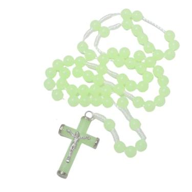 Imagem de KIMUWHI Colar de rosário católico que brilha no escuro para mulheres com contas luminosas de oração, crucifixo de Jesus e medalha de Maria - Presente de joia religiosa, Plástico, Sem Pedra Preciosa