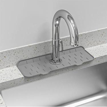 Imagem de Protetor de pia de torneira de cozinha, tapete coletor de água de silicone, almofada de drenagem de pia atrás da torneira, tapete de secagem de borracha para proteção de bancada de cozinha e banheiro
