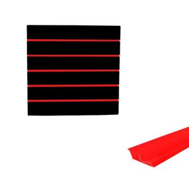 Imagem de Painel Canaletado Preto em Mdf 0,61 x 0,61m com Perfil Pvc Vermelho - 