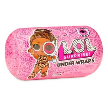 what is in a lol under wraps