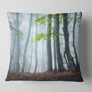 Imagem de Designart Folhas Verdes na Paisagem da Floresta Velha Fotografia Sala de Estar, Sofá, Travesseiro + Capa de Almofada Impressa em ambos os lados 45,72 cm x 45,72 cm