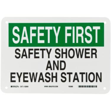 Imagem de Brady 22654 25,4 cm de largura x 17,8 cm de altura B-401 Plástico, sinal de primeiros socorros verde e preto sobre branco, cabeçalho "Safety First", legenda "Safety Shower And Eye Wash Station"