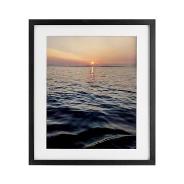 Imagem de Stupell Industries Impressão emoldurada sob vidro Sundown Waters Seascape preta por Kali Wilson, 40,6 x 33,5 cm