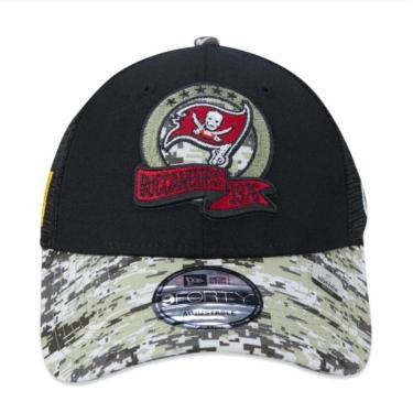 Imagem de BONÉ NEW ERA 940 TAMPA BAY BUCCANEERS SALUTE TO SERVICE TRUCKER NFP23BON234 PRETO CAMUFLADO-Masculino
