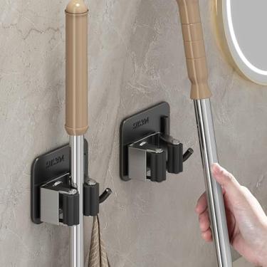 Imagem de 2 peças de suporte de vassoura de esfregão sem broca de aço inoxidável 304, organizador de vassoura de esfregão montado na parede resistente com ganchos, rack de armazenamento autoadesivo para